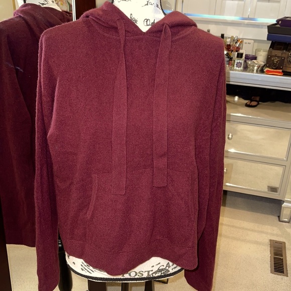 Brand new w/ tags! Naadam Merlot cashmere hoodie - Picture 4 of 5